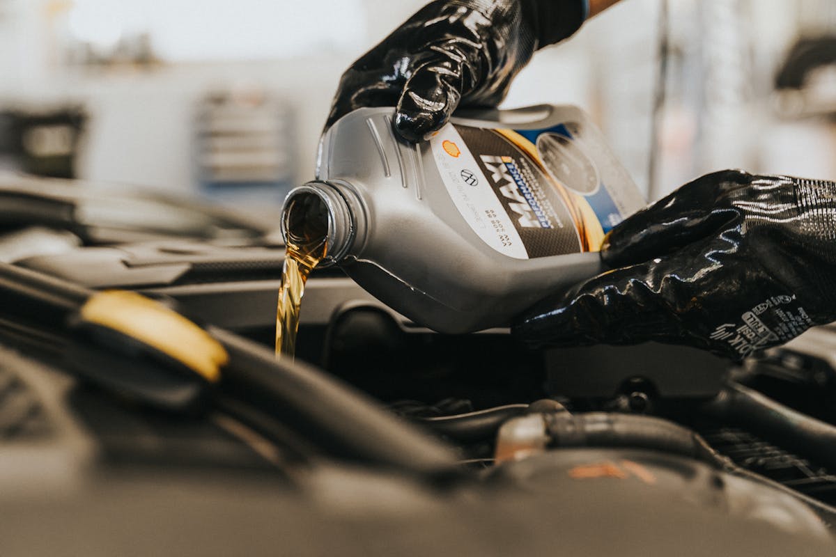 Öllampe geht während der Fahrt an – droht ein Motorschaden