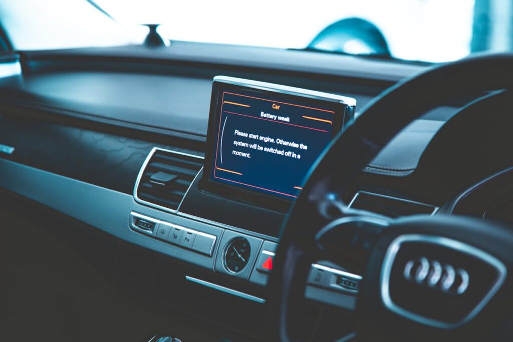 Auto GPS-Tracker einbauen und einrichten