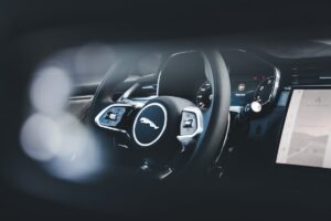 Ford Focus piept während der Fahrt ohne Meldung - Gurtkontakt, Sensor oder Bordcomputer