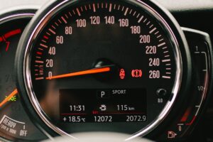 Mercedes E-Klasse zeigt nach Ölwechsel Öldruckwarnung - Filter, Sensor oder Ölstand