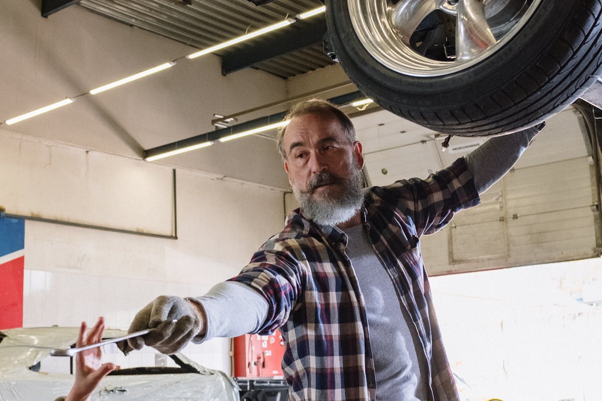 Display im Tacho teilweise lesbar – Ursachen und Lösungen