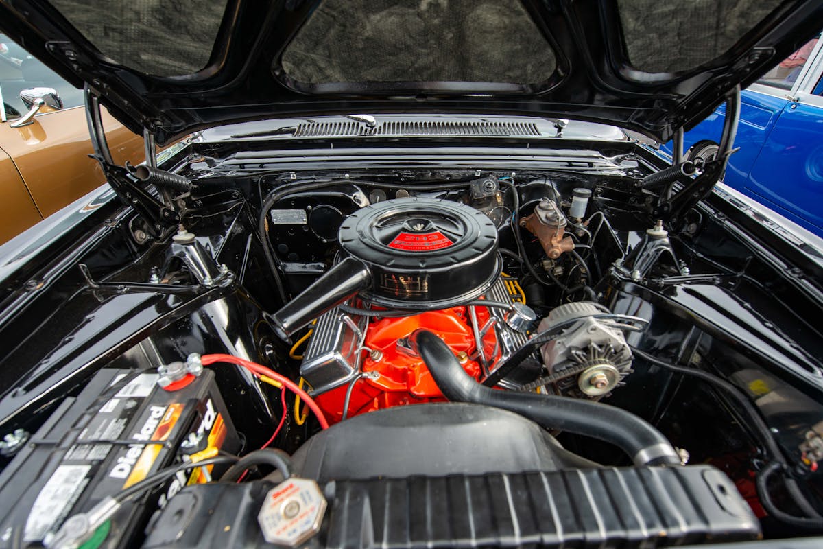 Fahrzeug pendelt in Spurrillen stark nach – Reifen oder Fahrwerk?